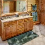 Homestead Cabin Bathroom with shower and tub